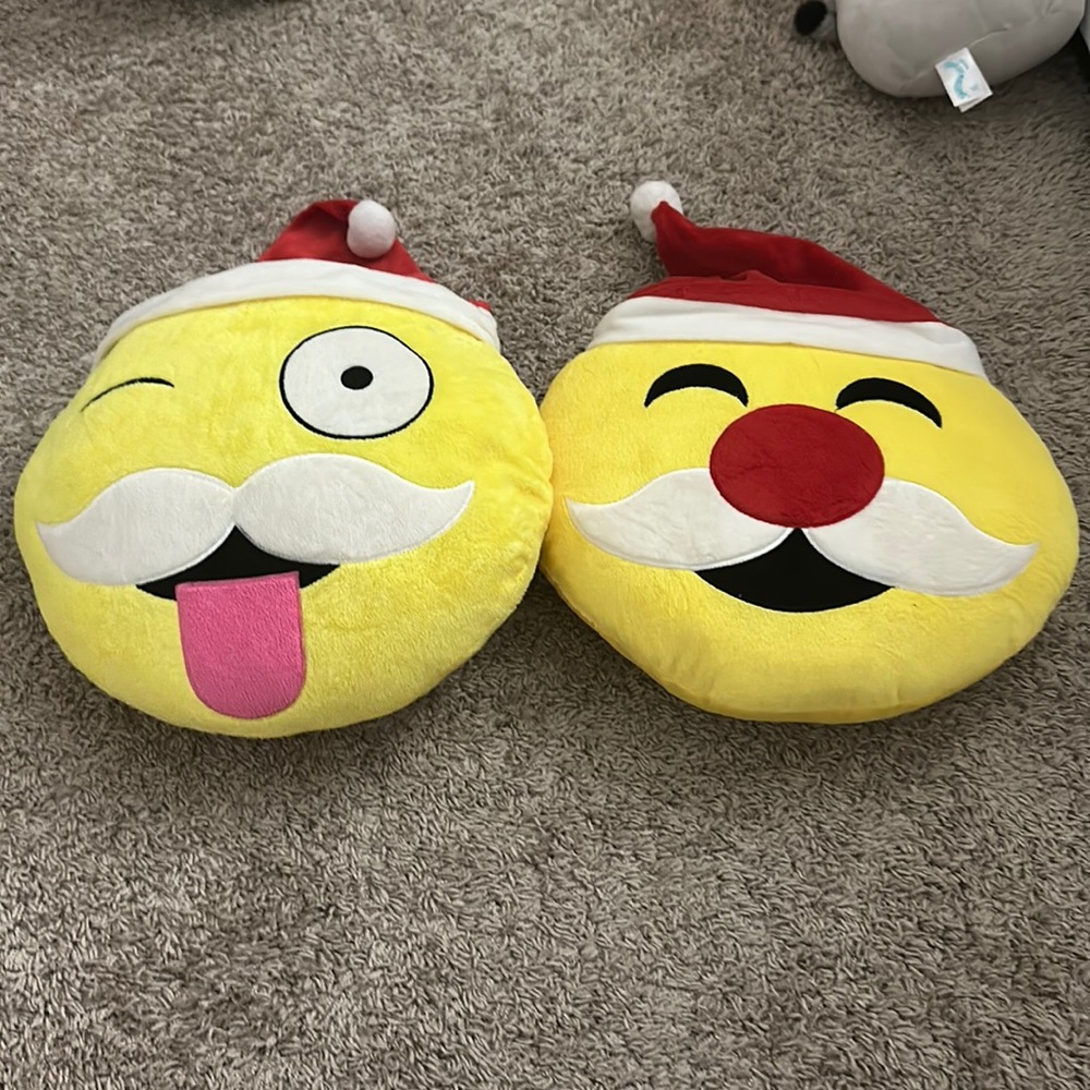 Christmas emoji pillow